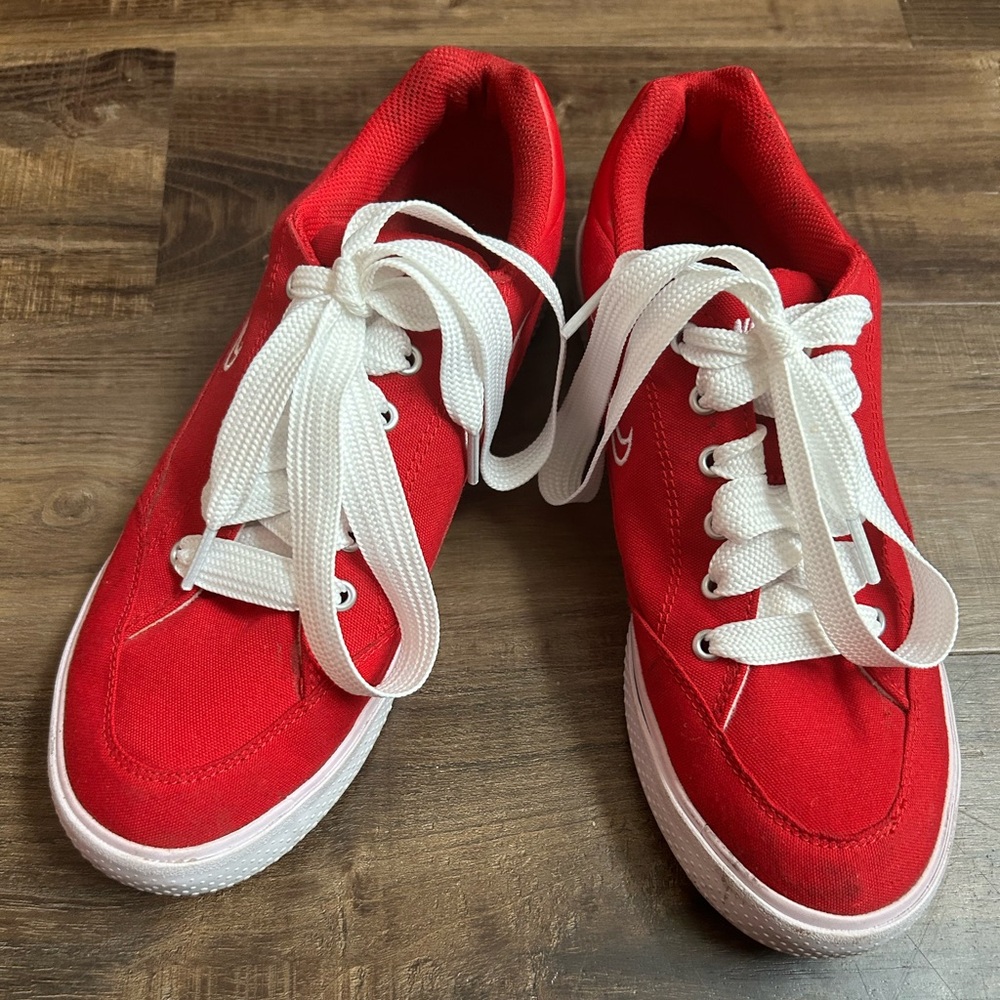 Nike Retro GTS 97 Mens Size 8 Red White Athletic Running Skate Shoes Sneakers